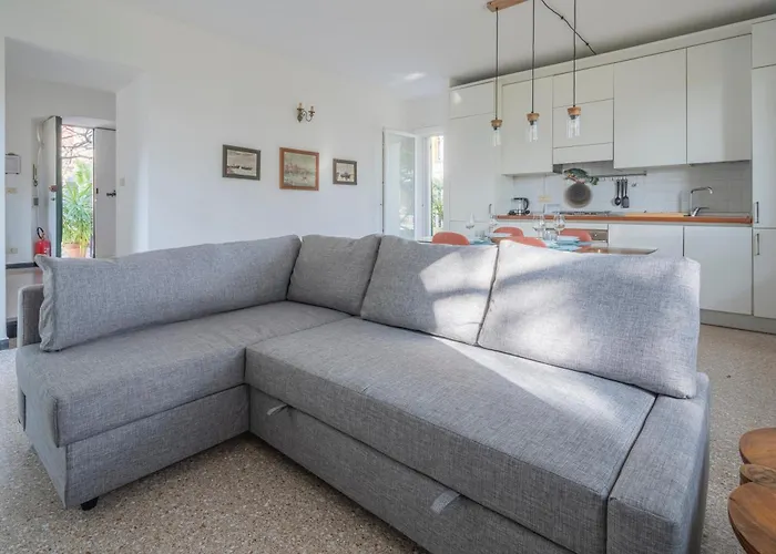 Torre Dell'amore, Genova, Seaview