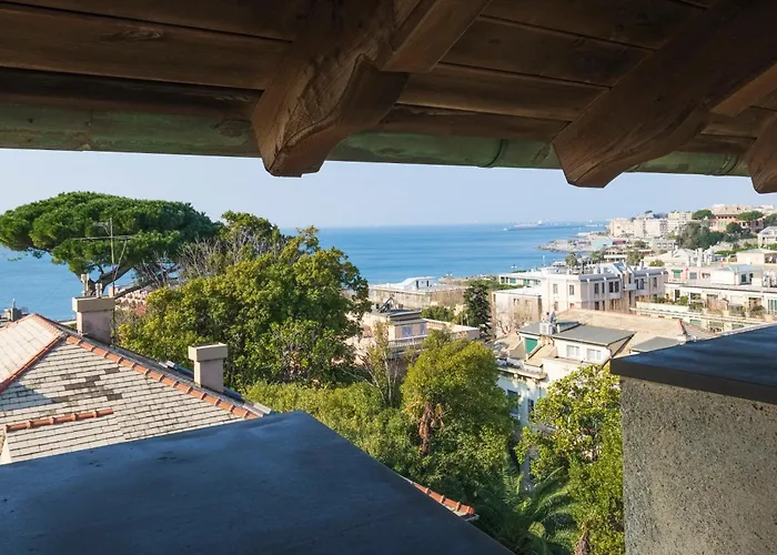 Torre Dell'amore, Genova, Seaview جنوة